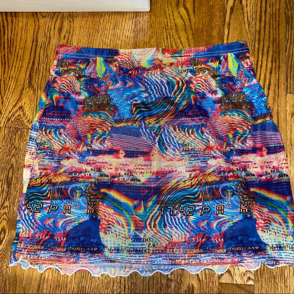 glitchy skirt